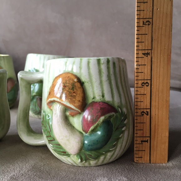 Vintage 70's Hand-painted Ceramic Mushroom Mug Set of 4 - Picture 13 of 15